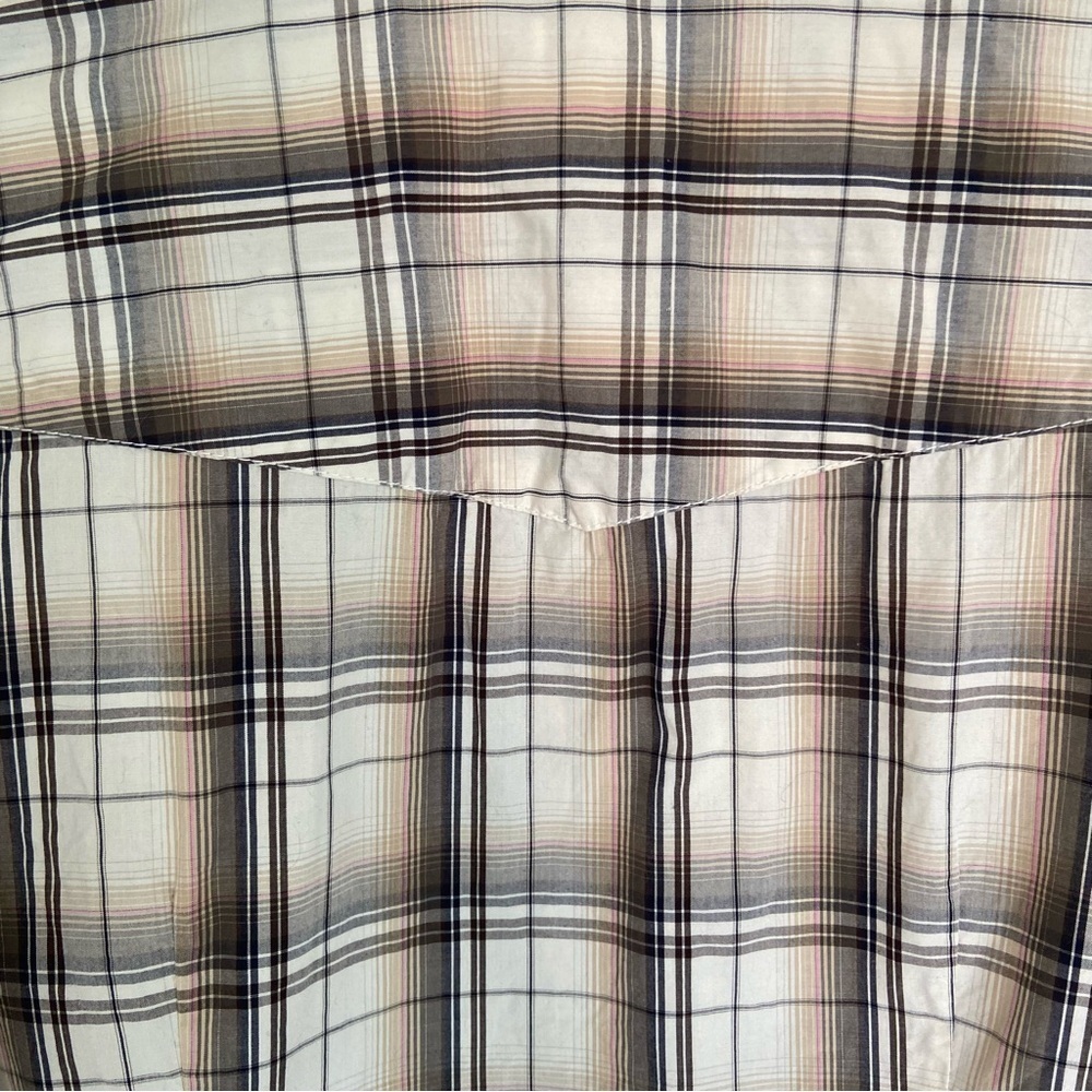 Checkered Pastel Plaid Modern Pocket Shirt - Picture 4 of 7